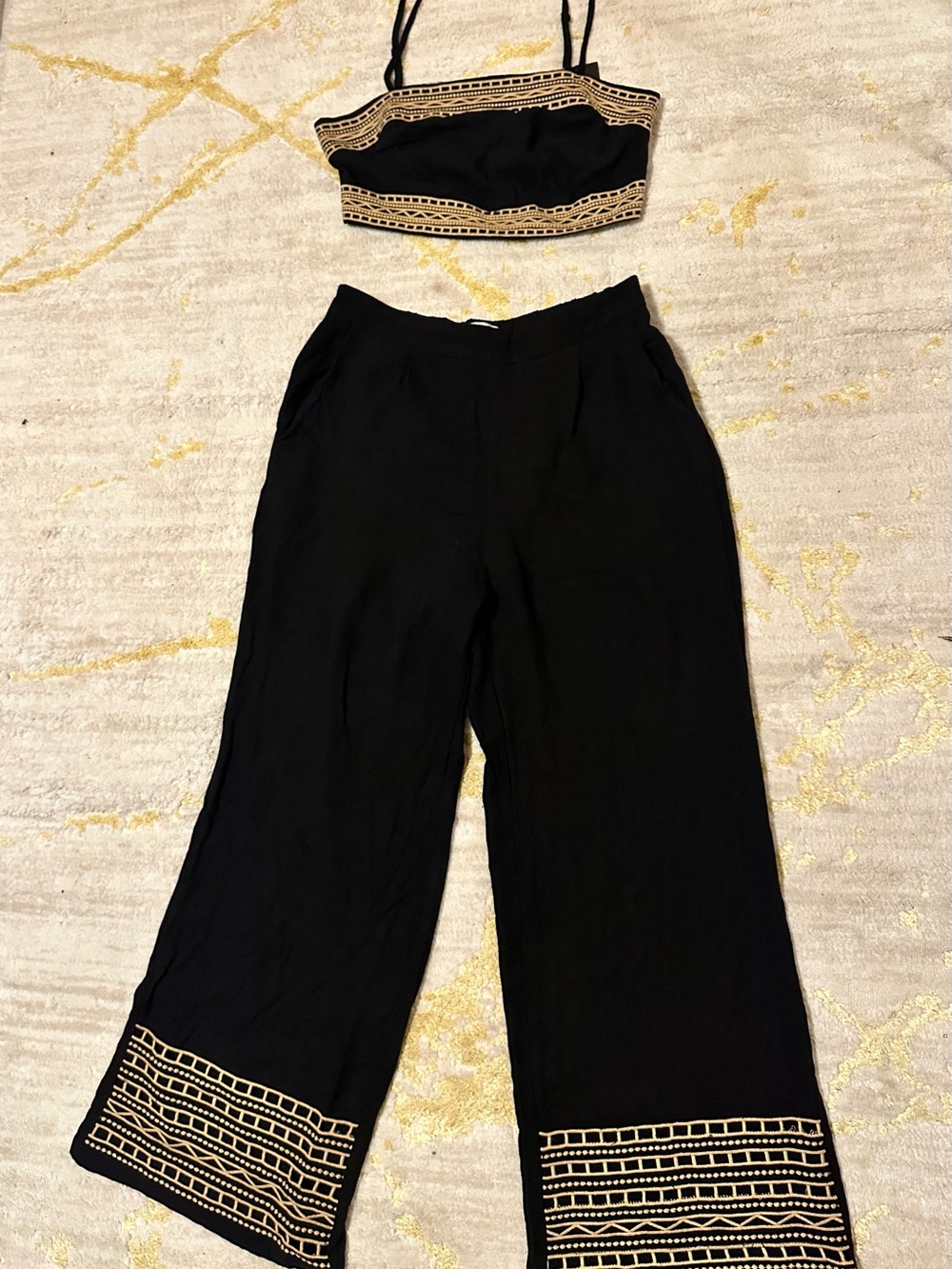 Black Embroidered Wide-Leg Pants set - Unbranded